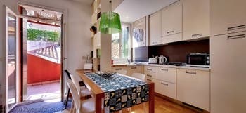 Sala da pranzo Cucina dell'appartamento Fenice Terrazza a Venezia, Italia