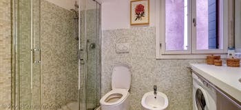 Il bagno dell'appartamento Fenice Terrazza a Venezia, Italia