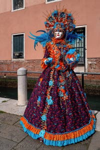 Costumi del Carnevale di Venezia in Campo San Martin.