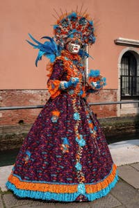 Costumi del Carnevale di Venezia in Campo San Martin.