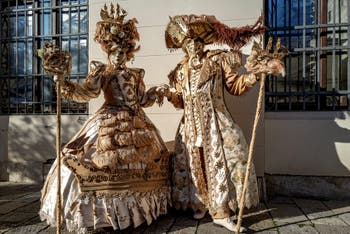 La sfilata dei costumi del Carnevale di Venezia 2026 sul Campo San Lorenzo.