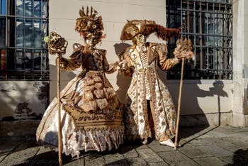 La sfilata dei costumi del Carnevale di Venezia 2026 sul Campo San Lorenzo.