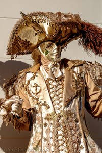 La sfilata dei costumi del Carnevale di Venezia 2026 sul Campo San Lorenzo.