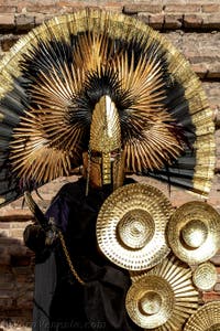 La sfilata dei costumi del Carnevale di Venezia 2026 sul Campo San Lorenzo.