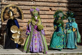 La sfilata dei costumi del Carnevale di Venezia 2026 sul Campo San Lorenzo.