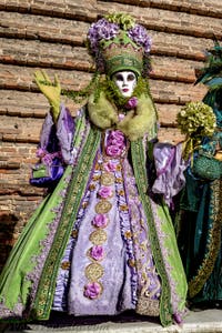 La sfilata dei costumi del Carnevale di Venezia 2026 sul Campo San Lorenzo.