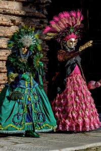 La sfilata dei costumi del Carnevale di Venezia 2026 sul Campo San Lorenzo.