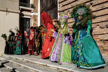 La sfilata dei costumi del Carnevale di Venezia 2026 sul Campo San Lorenzo.