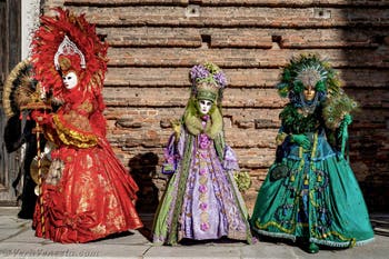 La sfilata dei costumi del Carnevale di Venezia 2026 sul Campo San Lorenzo.