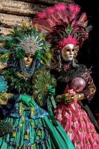 La sfilata dei costumi del Carnevale di Venezia 2026 sul Campo San Lorenzo.