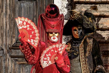 La sfilata dei costumi del Carnevale di Venezia 2026 sul Campo San Lorenzo.