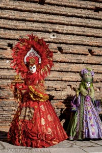 La sfilata dei costumi del Carnevale di Venezia 2026 sul Campo San Lorenzo.