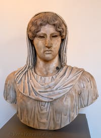 Busto di Afrodite Sosandra al Museo Archeologico di Venezia, in Italia