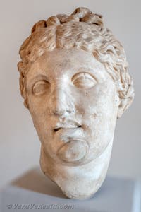 Testa di Afrodite al Museo Archeologico di Venezia, in Italia