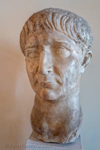 Testa dell'imperatore Traiano al Museo Archeologico di Venezia, in Italia