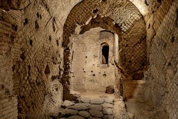 Tintoria della Neapolis sotterranea sotto la Basilica di San Lorenzo Maggiore a Napoli, in Italia