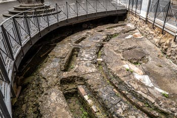 Il Tholos della Neapolis sotterranea sotto la Basilica di San Lorenzo Maggiore a Napoli, in Italia