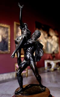 Giambologna, Il rapimento di una sabina, Museo di Capodimonte a Napoli, in Italia