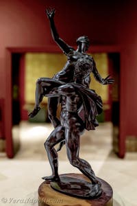 Giambologna, Il rapimento di una sabina, Museo di Capodimonte a Napoli, in Italia