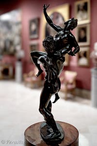 Giambologna, Il rapimento di una sabina, Museo di Capodimonte a Napoli, in Italia