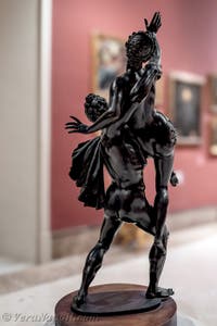 Giambologna, Il rapimento di una sabina, Museo di Capodimonte a Napoli, in Italia