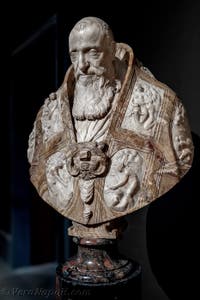 Guglielmo della Porta, Busto raffigurante Papa Paolo III, Museo di Capodimonte a Napoli, in Italia