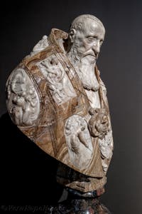 Guglielmo della Porta, Busto raffigurante Papa Paolo III, Museo di Capodimonte a Napoli, in Italia