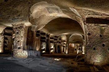 Basilica del livello superiore delle catacombe di San Gennaro a Napoli, in Italia
