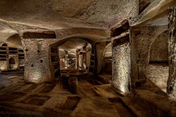 Basilica del livello superiore delle catacombe di San Gennaro a Napoli, in Italia