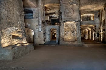 Vestibolo inferiore delle catacombe di San Gennaro a Napoli, in Italia