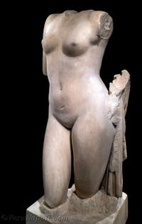 Afrodite, Museo Archeologico presso la Galleria d'Italia a Napoli, in Italia