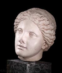 Testa di Afrodite, Museo Archeologico presso la Galleria d'Italia a Napoli, in Italia