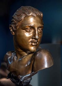 Vincenzo Gemito, Busto di una giovane napoletana, Galleria d'Italia Zevallos a Napoli, in Italia