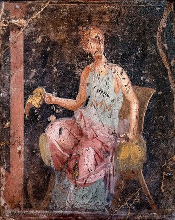 Affresco Giovane donna seduta con un ventaglio, Stabiae, Villa di Arianna, Museo Archeologico di Napoli