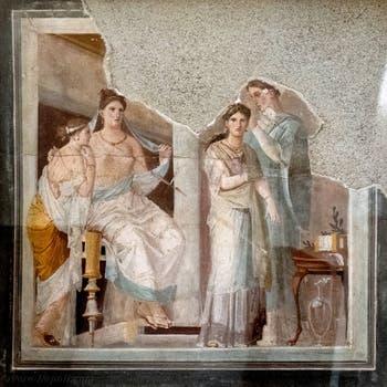 Affresco Abbigliamento della sacerdotessa, Ercolano, Palestra, Museo Archeologico di Napoli
