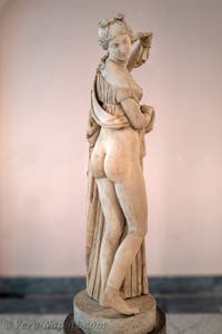 Afrodite Venere Callipigia, l'Afrodite dalle belle natiche, collezione Farnese, Museo Archeologico di Napoli, Italia