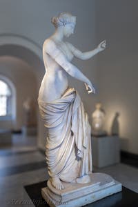Afrodite trionfante, Anfiteatro di Capua, Museo Archeologico di Napoli, Italia