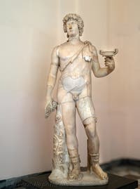 Antinoo-Bacco, Collezione Farnese, Museo Archeologico di Napoli, Italia