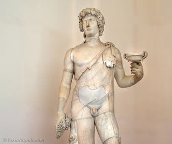 Antinoo-Bacco, Collezione Farnese, Museo Archeologico di Napoli, Italia