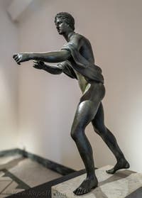 Apollo che scocca una freccia, Tempio di Apollo, Pompei, Museo Archeologico di Napoli, Italia