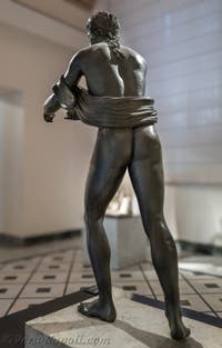 Apollo che scocca una freccia, Tempio di Apollo, Pompei, Museo Archeologico di Napoli, Italia