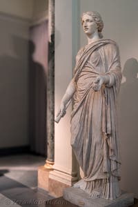 Artemide di tipo Leiden-Dion, collezione Farnese, Museo Archeologico di Napoli, Italia