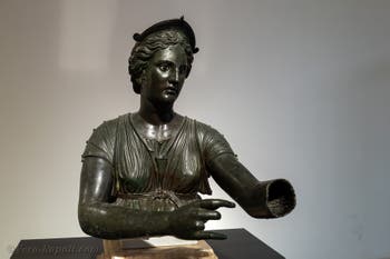 Artemide che scaglia una freccia, tempio di Apollo, Pompei, Museo Archeologico di Napoli, Italia