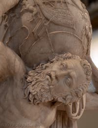 Atlante, Collezione Farnese, Museo Archeologico di Napoli, Italia