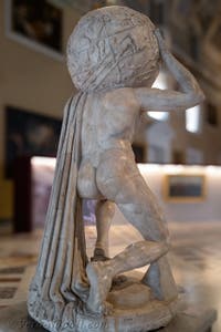 Atlante, Collezione Farnese, Museo Archeologico di Napoli, Italia