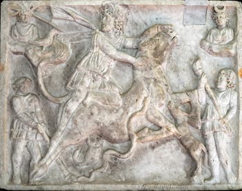 Mitra mentre immola un toro, Capri, Museo Archeologico di Napoli, Italia