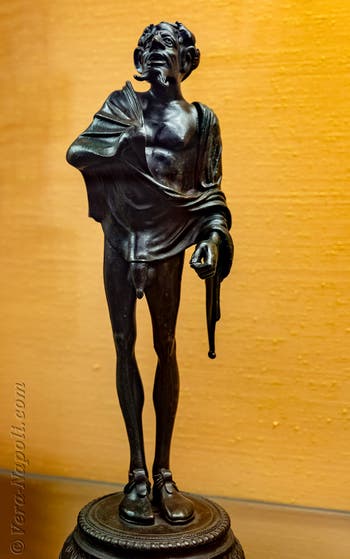 Statuetta satirica di un filosofo cinico, Pompei, Gabinetto erotico, Museo Archeologico di Napoli
