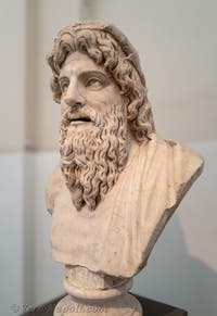 Busti di divinità fluviali, elementi di fontane, Collezione Farnese, Museo Archeologico di Napoli, Italia
