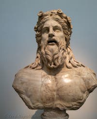 Busti di divinità fluviali, elementi di fontane, Collezione Farnese, Museo Archeologico di Napoli, Italia