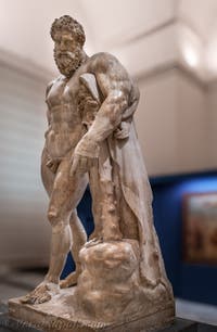 Ercole in riposo, Collezione Farnese, Museo Archeologico di Napoli, Italia